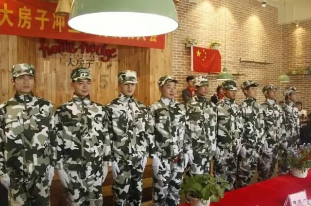 英国王室两位核心人物查尔斯国王和凯特王妃，同时需要接受手术