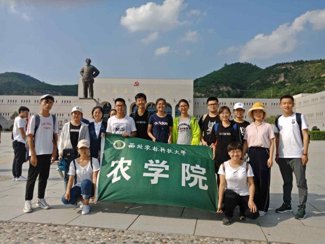 抗战时参军很少授将，他成少将官至公安部长，59岁去世死因成谜