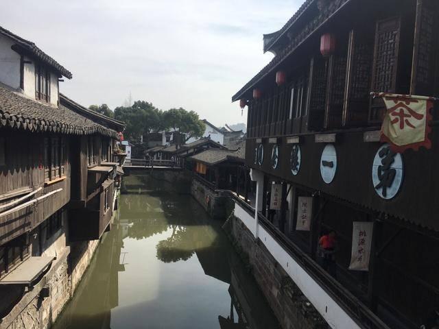 乐享莞味年！松山湖总工会向职工派送300只烧鹅